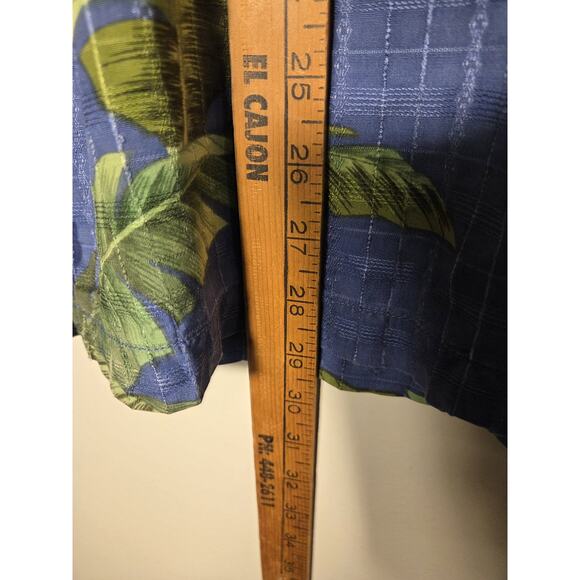 Tommy Bahama Hawaiian Shirt Mens M 100% Silk Blue Floral Palm Leaves Casual - Picture 8 of 8